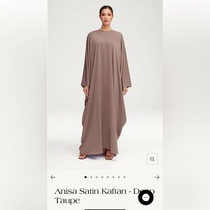 Brand New Satin Kaftan / Abaya (XL/ 58”)